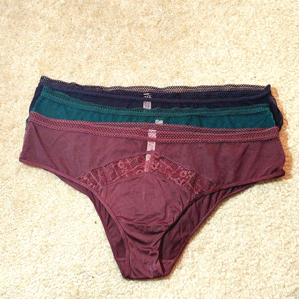 Victoria's Secret hiphugger panty set